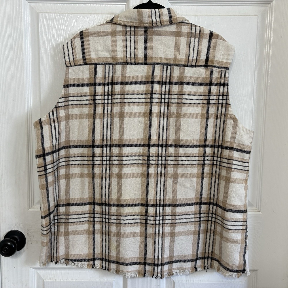Jolie & Joy Plaid Flannel Vest Size 2X Beige Sleeveless Snap Button Frayed Hem - Picture 5 of 9